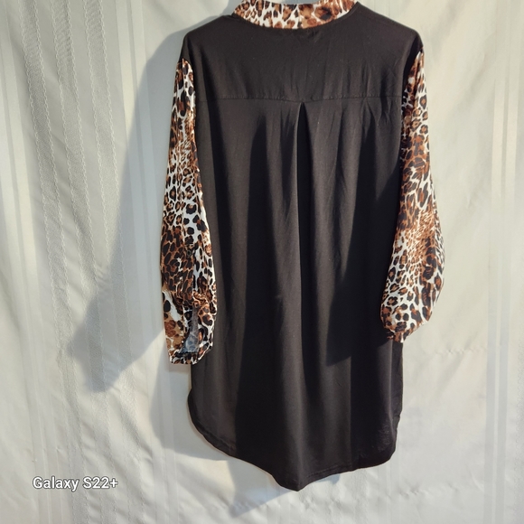 ST JUBILEENS  WOMEN'S Roll UP 3/4 SLEEVE V-NECK  LEOPARD PRINT TUNIC SIZE 2XL - Picture 4 of 11